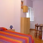 Nei Colori Apartment At 2 Stops From Colosseum