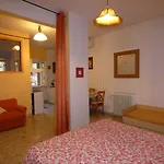 Nei Colori Apartment At 2 Stops From Colosseum