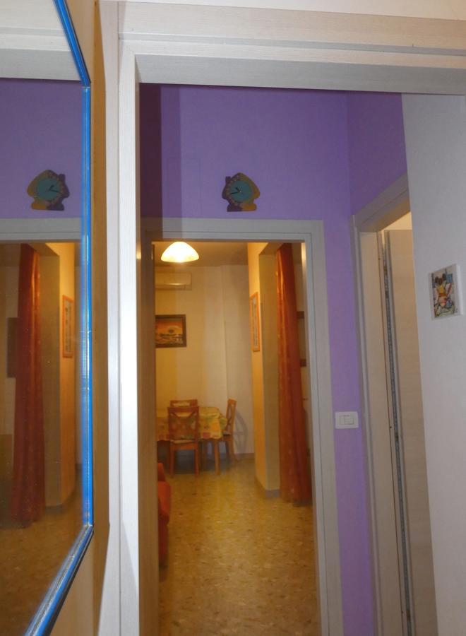 Nei Colori Apartment At 2 Stops From Colosseum Rome
