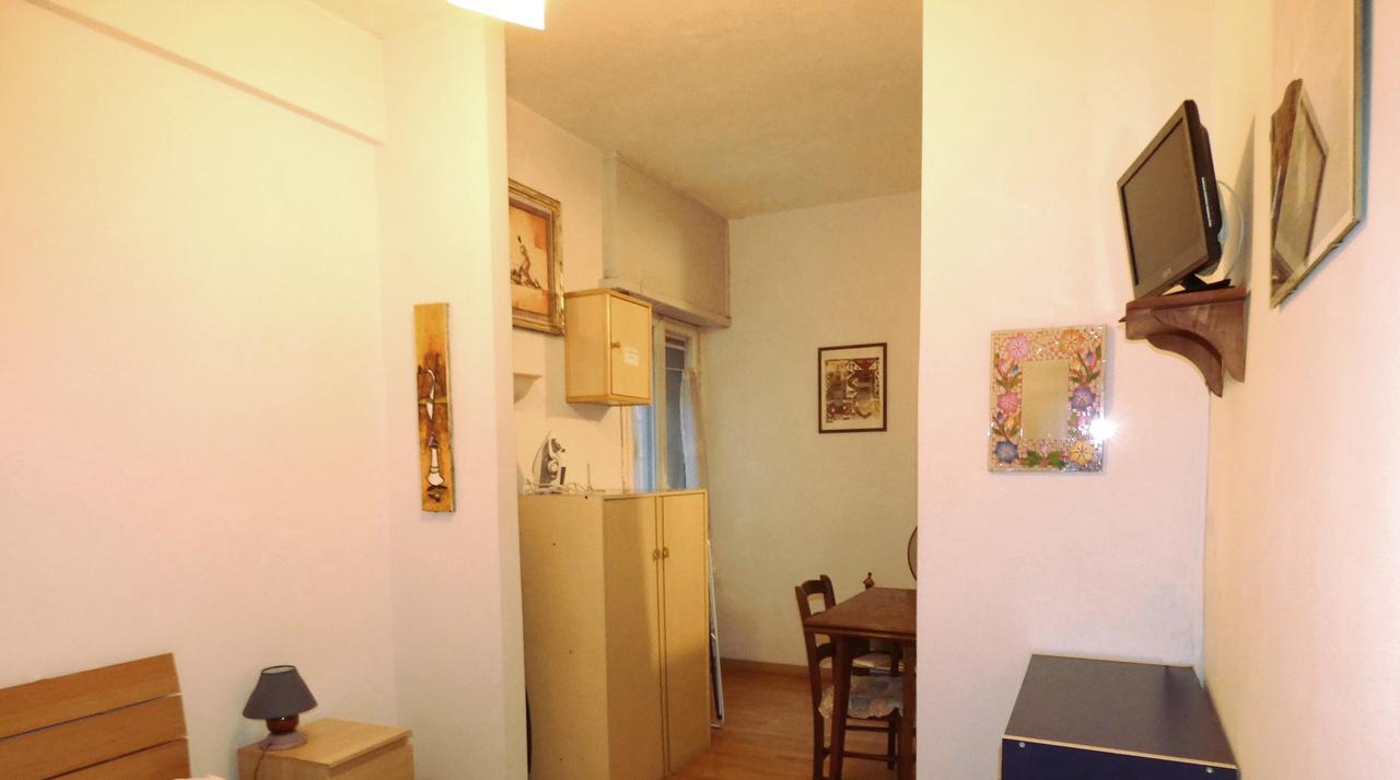 Nei Colori Apartment At 2 Stops From Colosseum Apartment Rome